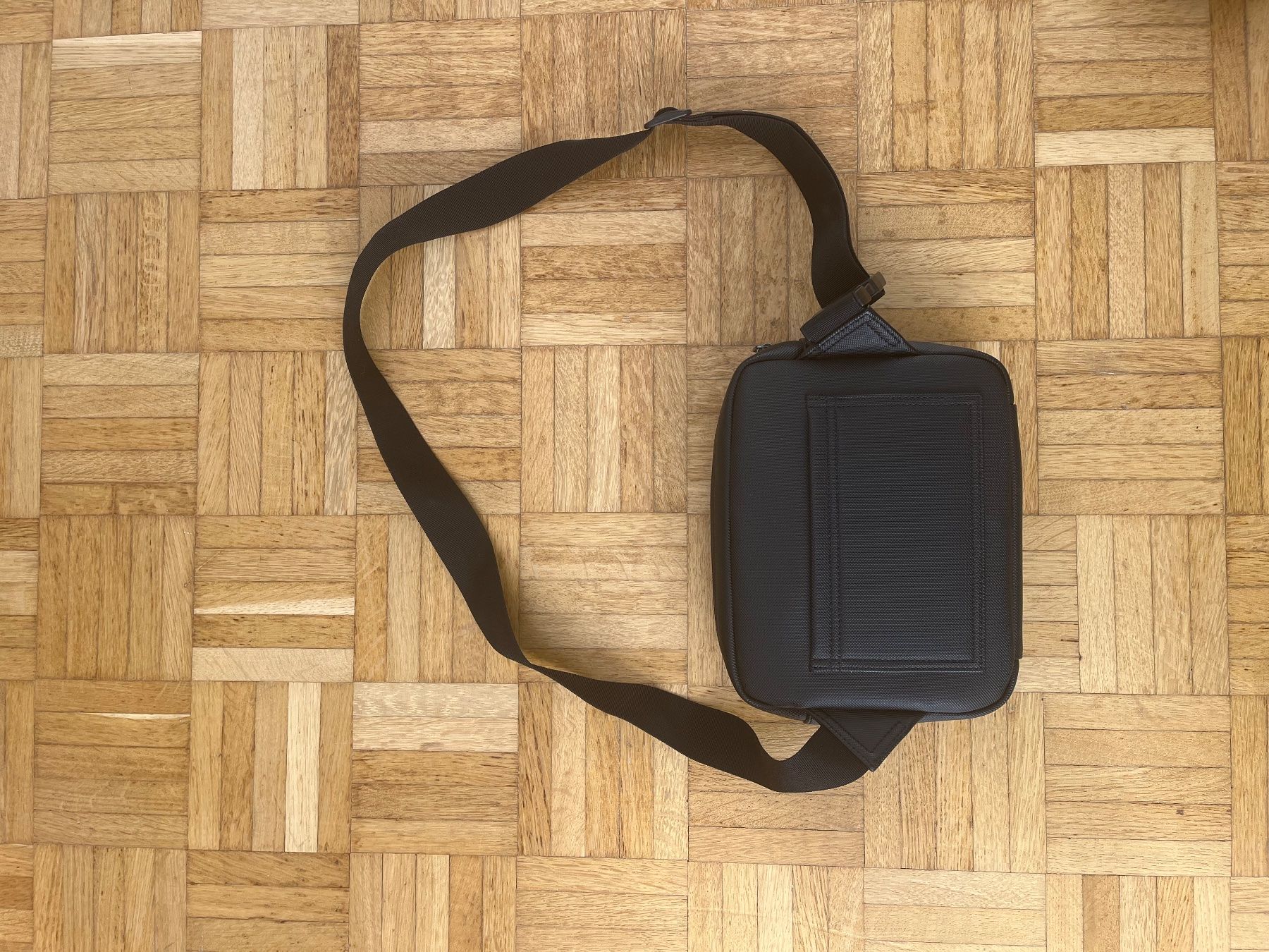 Lacoste Taschen: Sacoche noire lacoste – Neu (gemäss Beschreibung) aus St-Sulpice VD von fra_6p6z 1