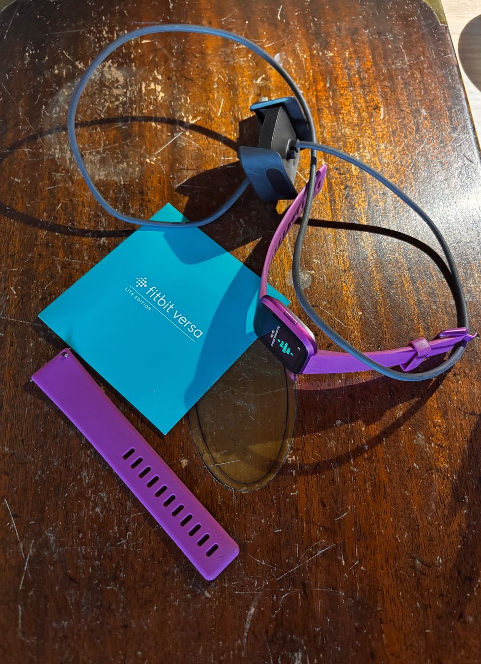 Fitbit Smartwatch: Fitbit Versa Lite, Smartwatch – Usato da Worblaufen venduto da latra_viata 1