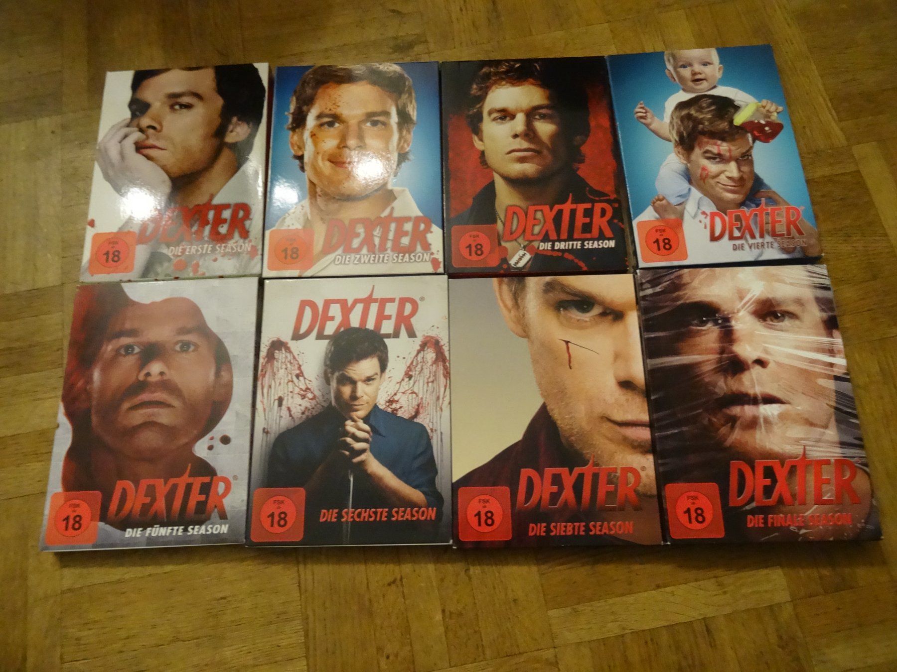 Tous les DVDs: Dexter Staffel 1-8 DVD – D'occasion à Olten par Disc-Verkauf