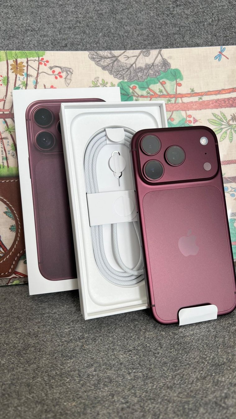 Apple Handys / Smartphones: NEW iPhone 18 Pro 1TB - Burgundy – Neu (gemäss Beschreibung) aus Genève von Allforless 2