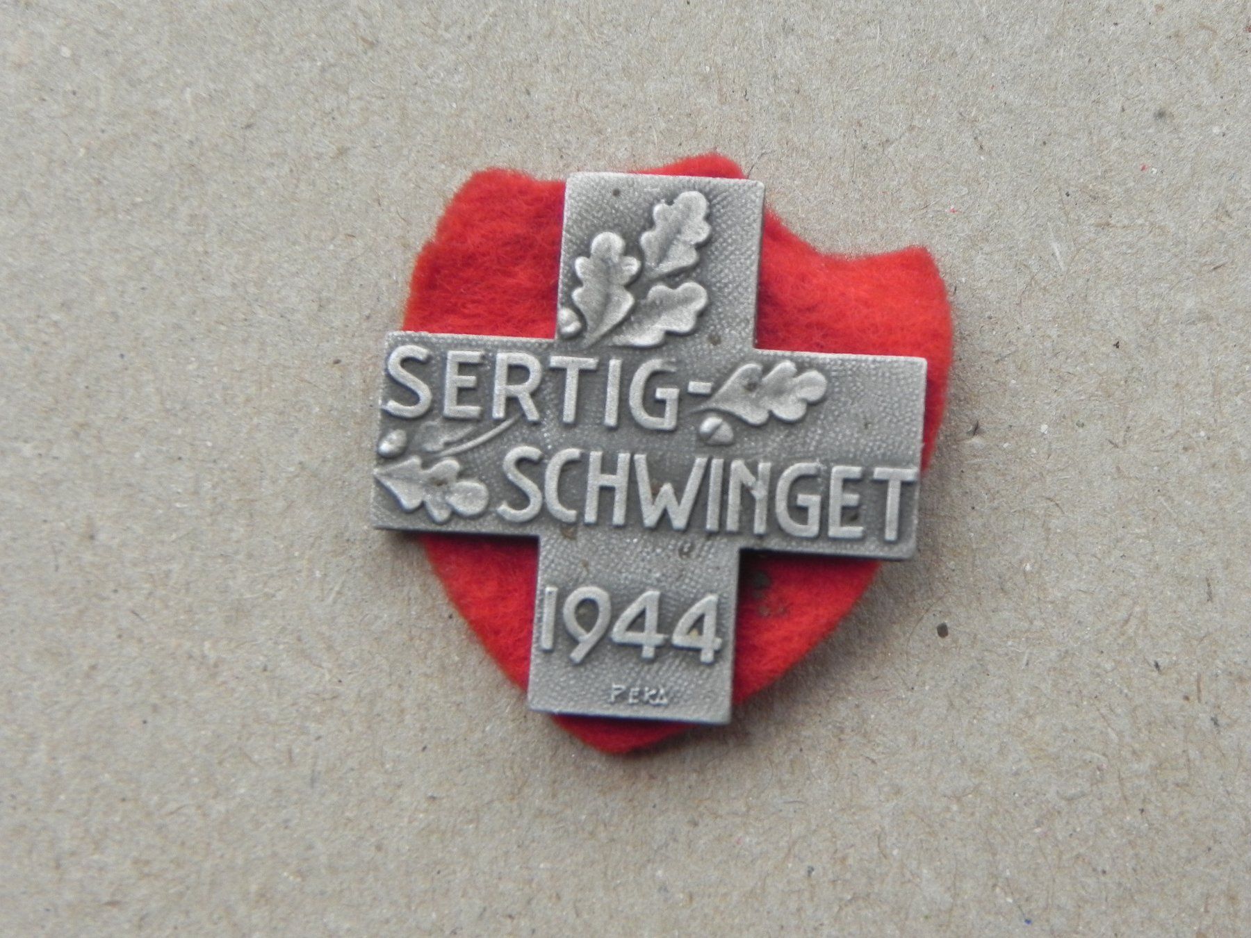Spille & Fermagli: Abzeichen Brosche Schwingfest Schwingen Sertig GR 1944 – Usato da Siebnen venduto da krimsie