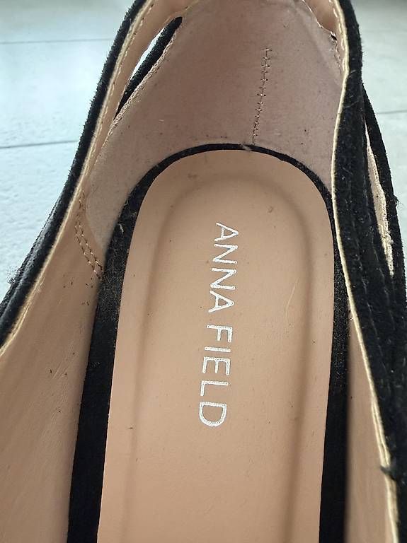 Damenschuhe: Absatzschuhe Schwarz mit Riemchen – Gebraucht aus Bleienbach von Chi_Cari 4