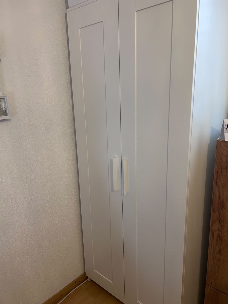 Betten: Gästebett mit Kleiderschrank – Gebraucht aus Sachseln von all_v9t7 1