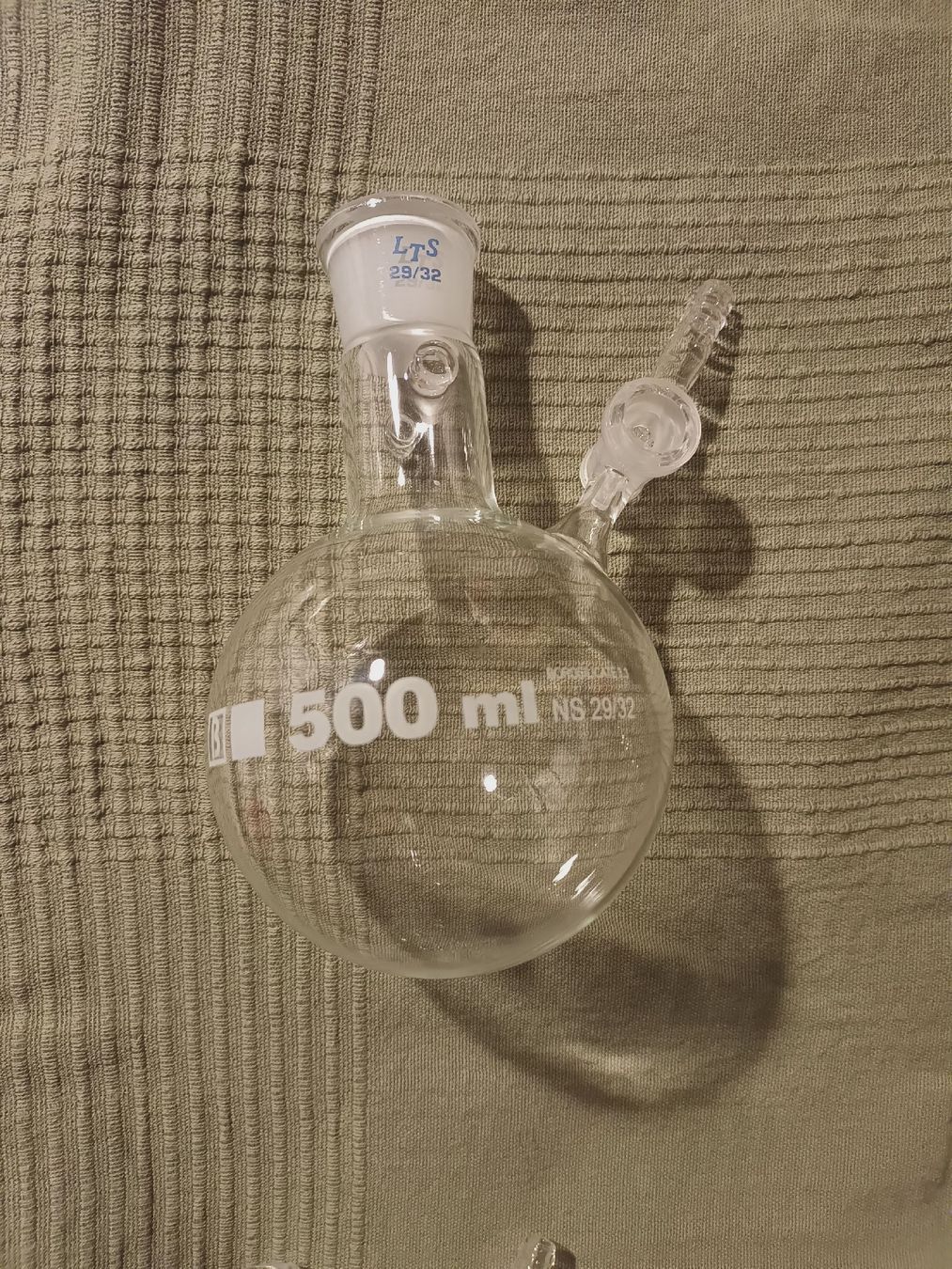 Bicchieri: Schlenk Flask 500 ml - NS 29/32 – Usato da Ecublens VD venduto da emi_d6tr