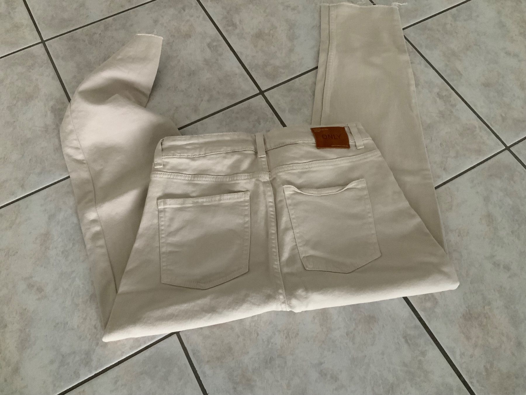 Only Pantaloni: Damen Hose 36 – Nuovo (secondo la descrizione) da Kappel venduto da Mya986