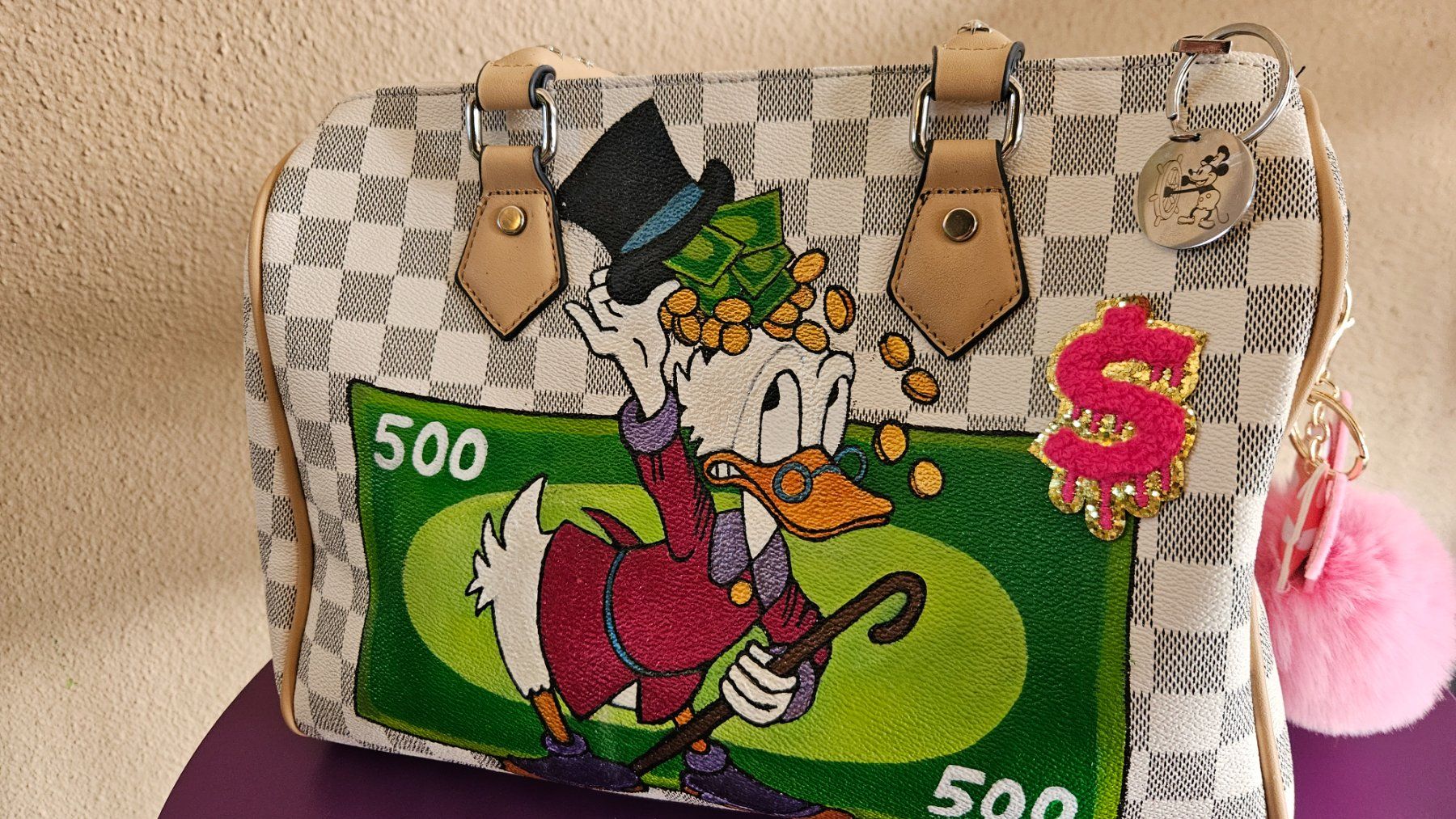 Borse: Handbemalte Handtasche mit Dagobert Duck – Usato da Basel venduto da True_Hofer_Store 2