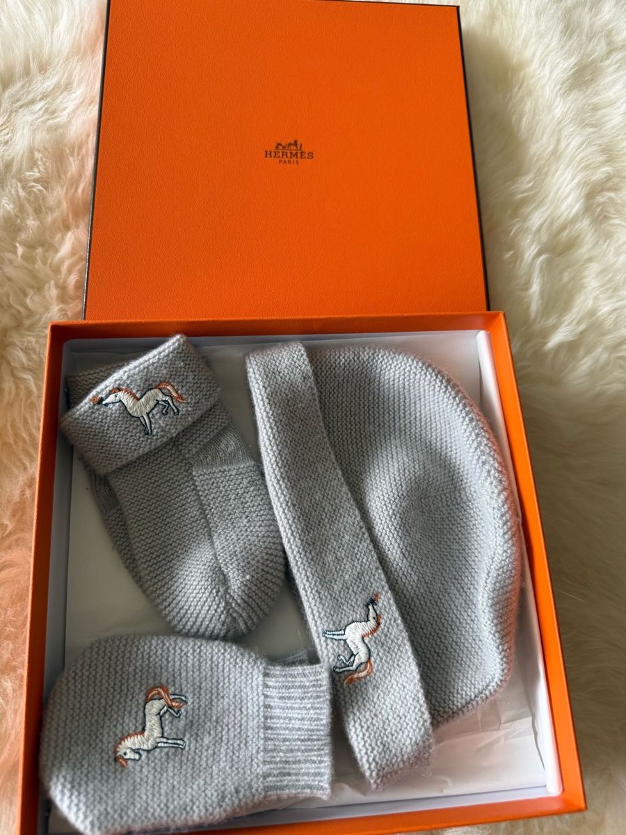 Hermès Kleiderpakete & -sets: Hermès Set zur Geburt Cabriole – Neu (gemäss Beschreibung) aus Zürich von Folgado 2