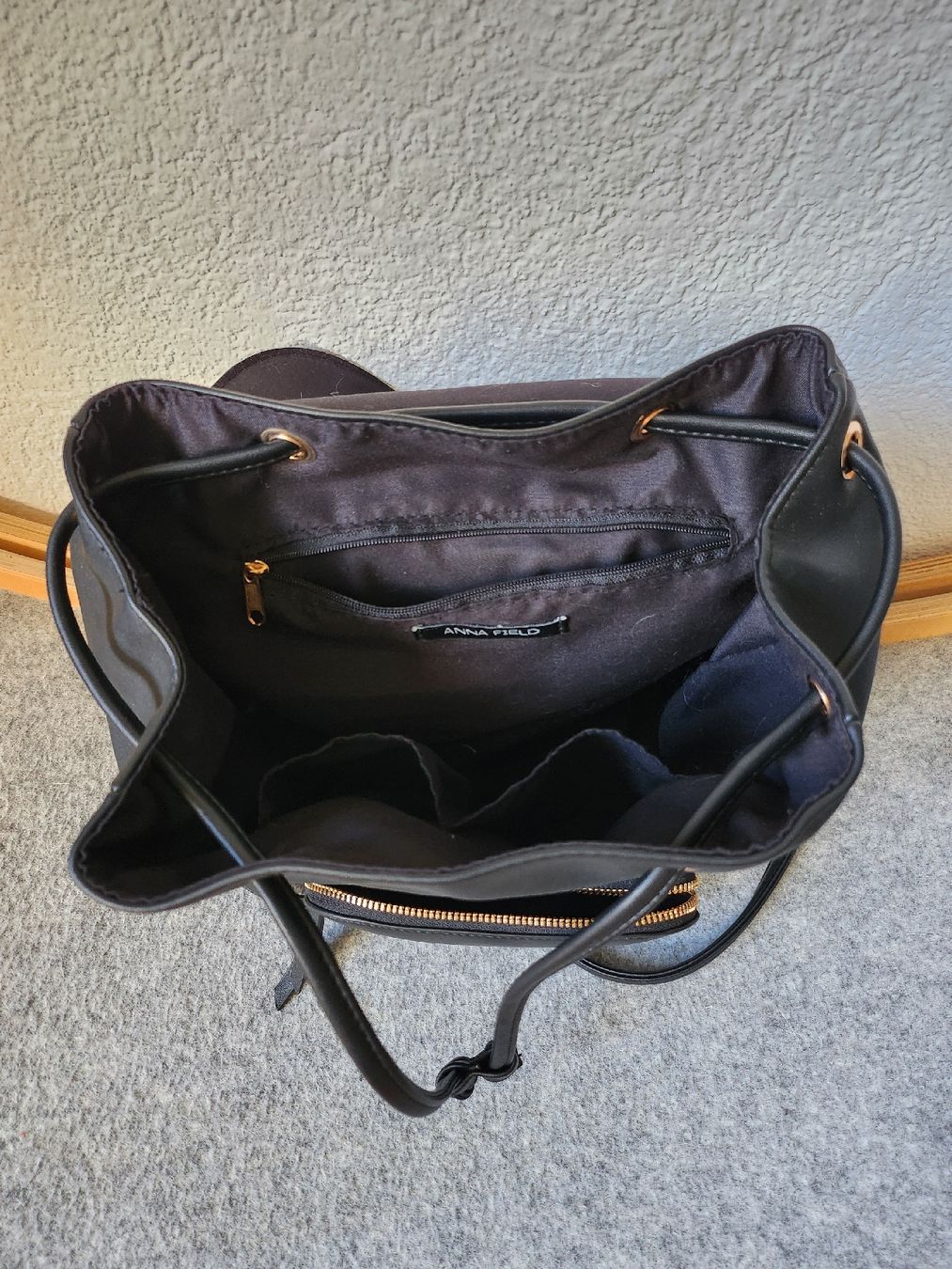 Anna Field Zaini: Anna Field Tagesrucksack - black – Nuovo (secondo la descrizione) da Rieden AG venduto da lemonlyn 2