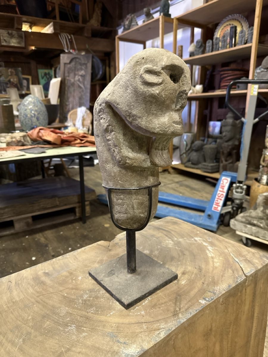 Sculture & Statue: Skulptur Steinkopf auf Ständer - Einzigartiges Kunstobjekt – Nuovo (secondo la descrizione) da Ermatingen venduto da angels.east 2