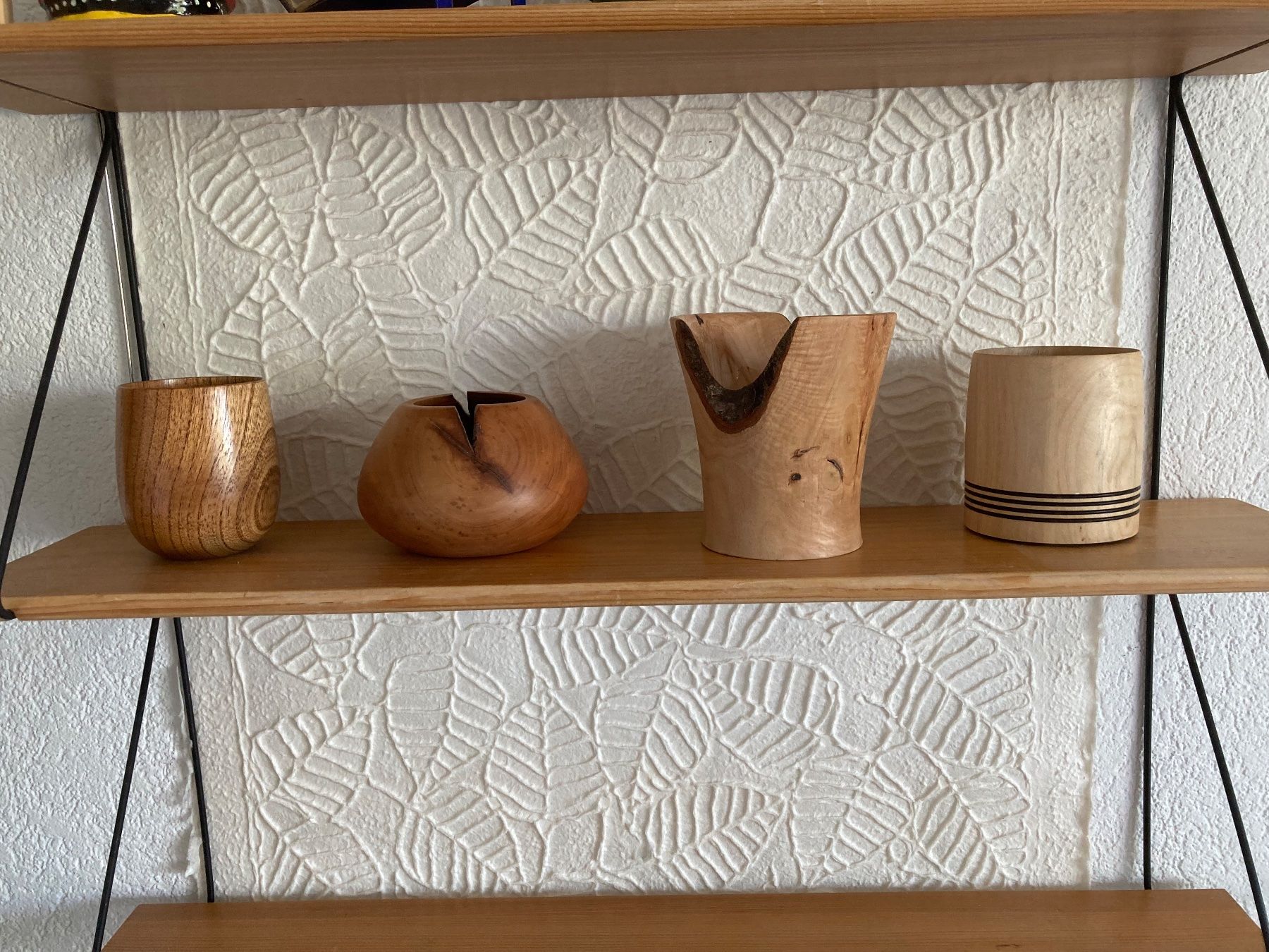 Articoli in legno: 4 schöne Holzschalen klein – Nuovo (secondo la descrizione) da Fehraltorf venduto da mayalotto