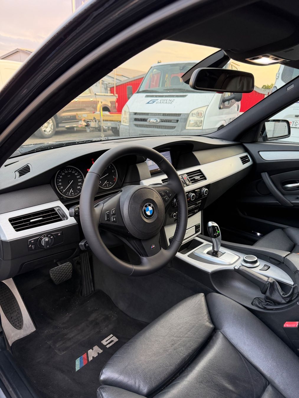 BMW Autos: BMW 525i E60 LCI M Paket – D'occasion à Bronschhofen par SezoCarsector 5