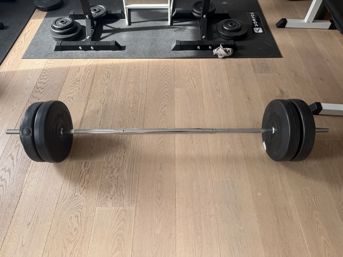 Hanteln & Gewichte: Barbell set with weight plates – Gebraucht aus Zürich von Jelle_J0ng