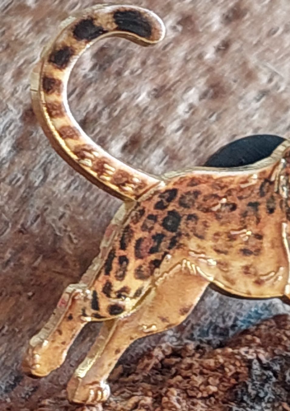 Broschen & Nadeln: Anstecker - Pin Leopard / Jaguar / Gepard / Panther – Neu (gemäss Beschreibung) aus Oberwil BL von Hunajakakku 1