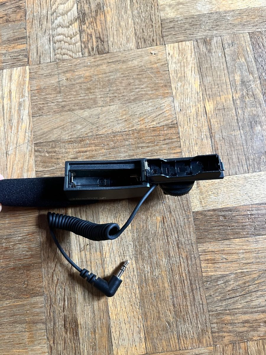 Sennheiser Microfoni: Senheiser Mke 400 - ancienne génération – Nuovo (secondo la descrizione) da Chambrelien venduto da Teonimos 2
