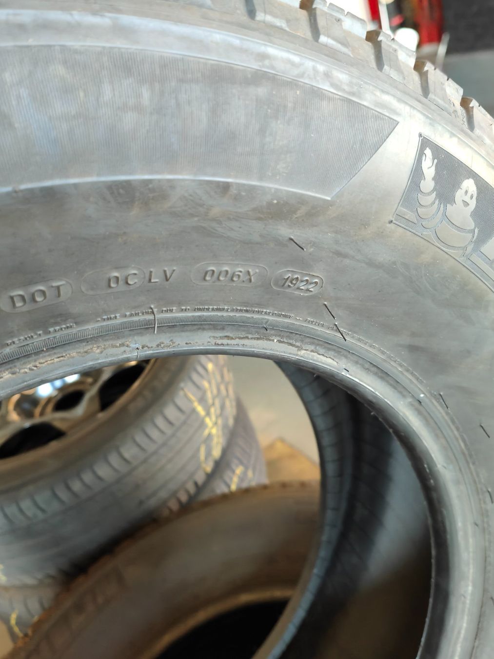 Michelin Pneumatici & Ruote complete: Sommerreifen 265/65 R17 – Usato da Oberengstringen venduto da Reifen-Lagerverkauf 2