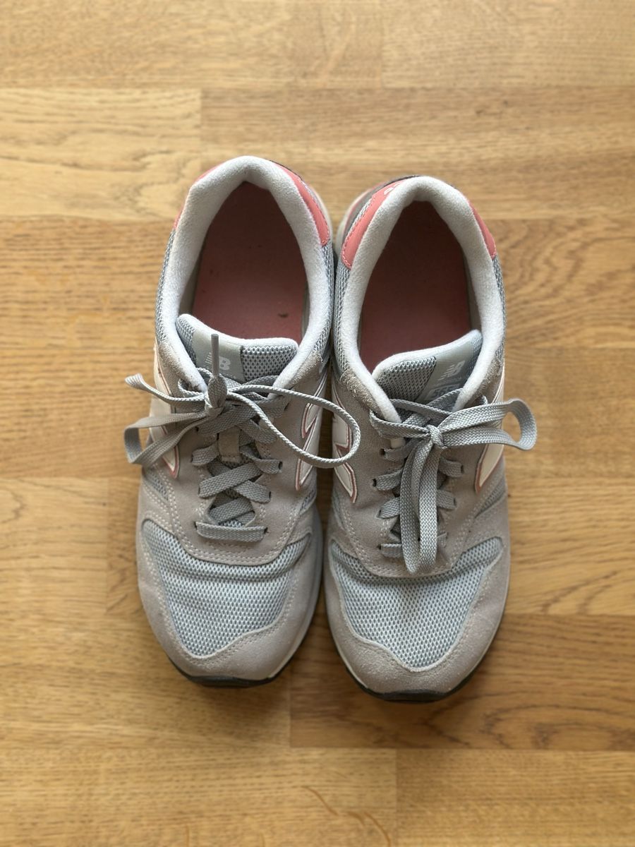 New Balance Scarpe da donna: New Balance Sneaker, Gr. 40.5, Grau/Rosa – Usato da Basel venduto da FatmaCan52 1