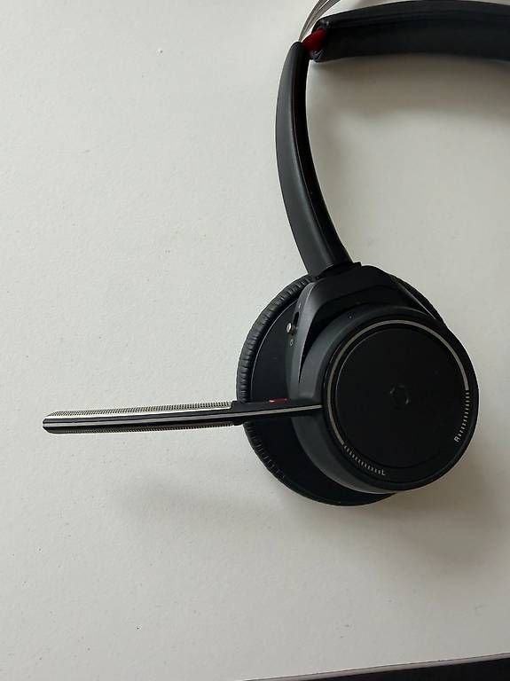 Plantronics Kopfhörer: Plantronics / HP Poly Voyager Focus inkl. Dockingstation – Gebraucht aus Zürich von bbe_5lr2 2