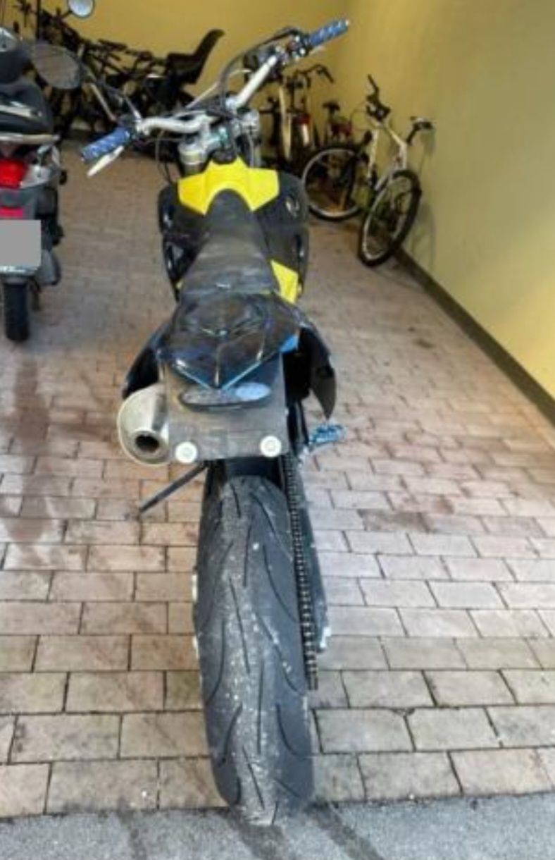 Husaberg Strada: Husaberg FE650 ab MFK für Schrauber – Difettoso da Hindelbank venduto da mbcar 4