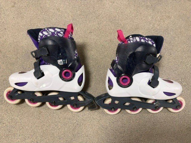 Decathlon Patins à roul. & inline: Kinder-Inlineskates, verstellbar, Gr 32-34 – D'occasion à Spiegel b. Bern par hymz 2