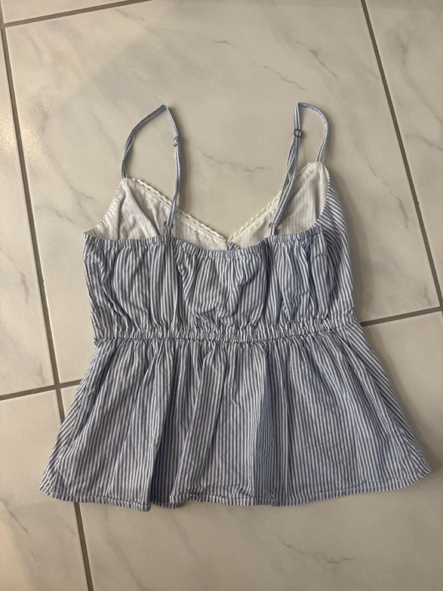 Hollister Top: hollister top – Nuovo (secondo la descrizione) da Wettswil venduto da pittaro73 3