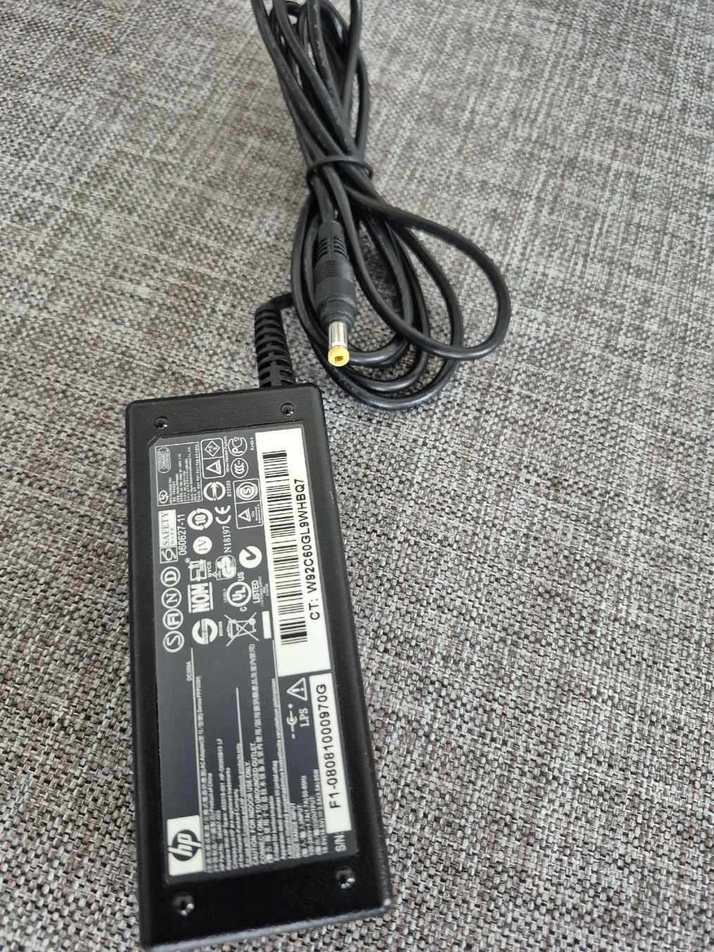 Ladegerät: HP Laptop Charger – Gebraucht aus Büron von ele_gwr9 1