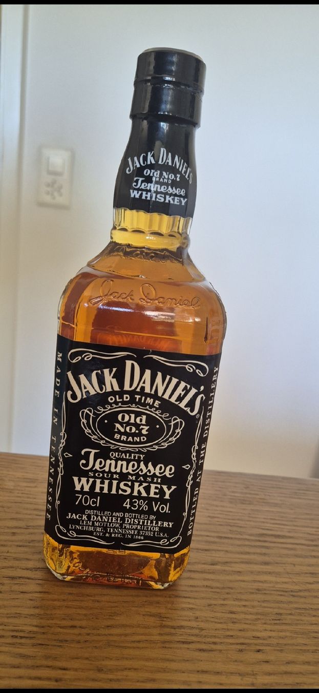 Jack Daniels Spiritueux: Jack Daniels Whiskey – Neuf (Voir description) à Ebmatingen par Gelegenheit77