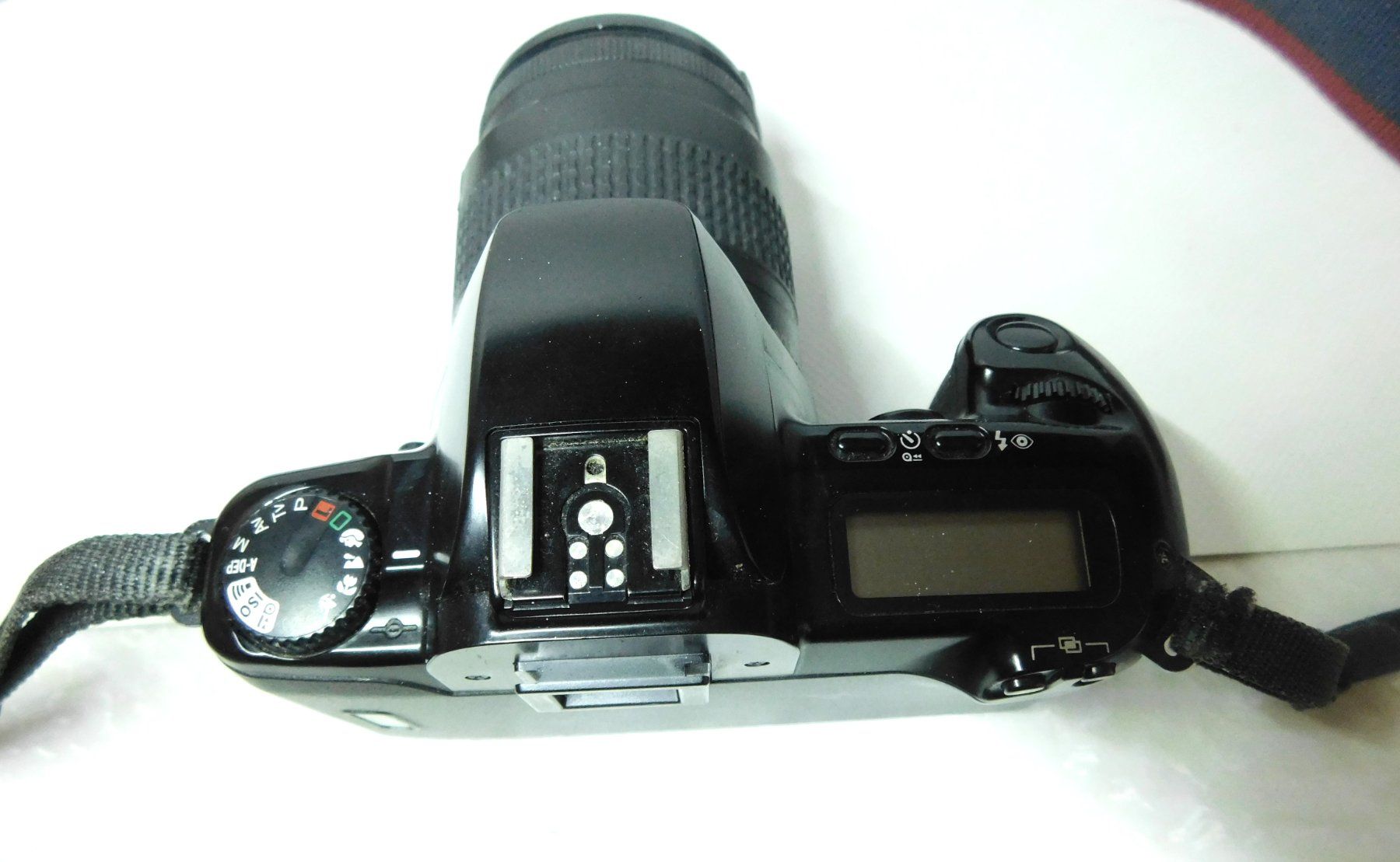Canon Fotocamera: Vintage Canon EOS 500 Analogkamera. 1990er – Usato da Emmenbrücke venduto da Neverlaand-22 3