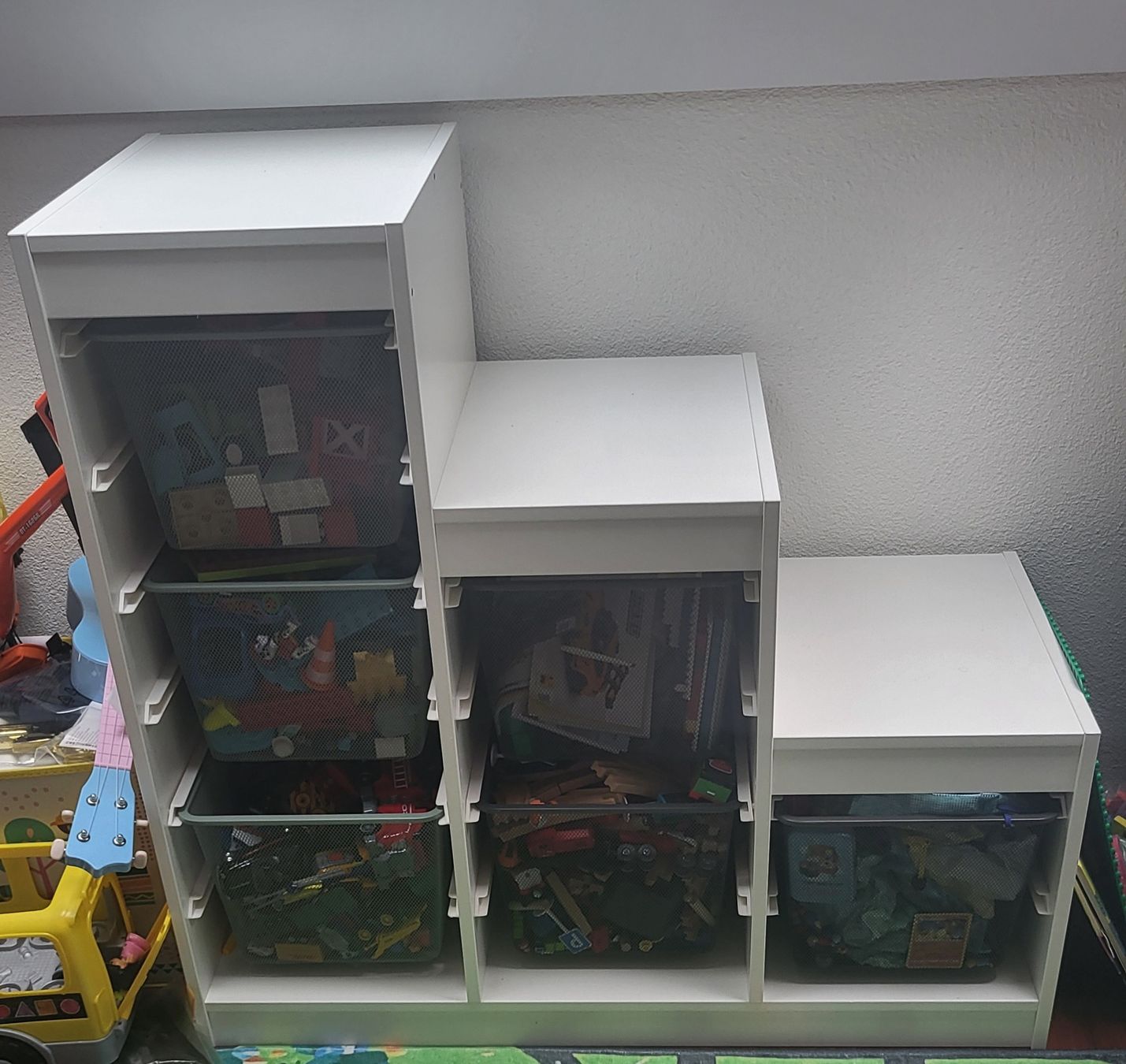 Armoires: Spielschrank  – D'occasion à Niederweningen par CPerf.swiss