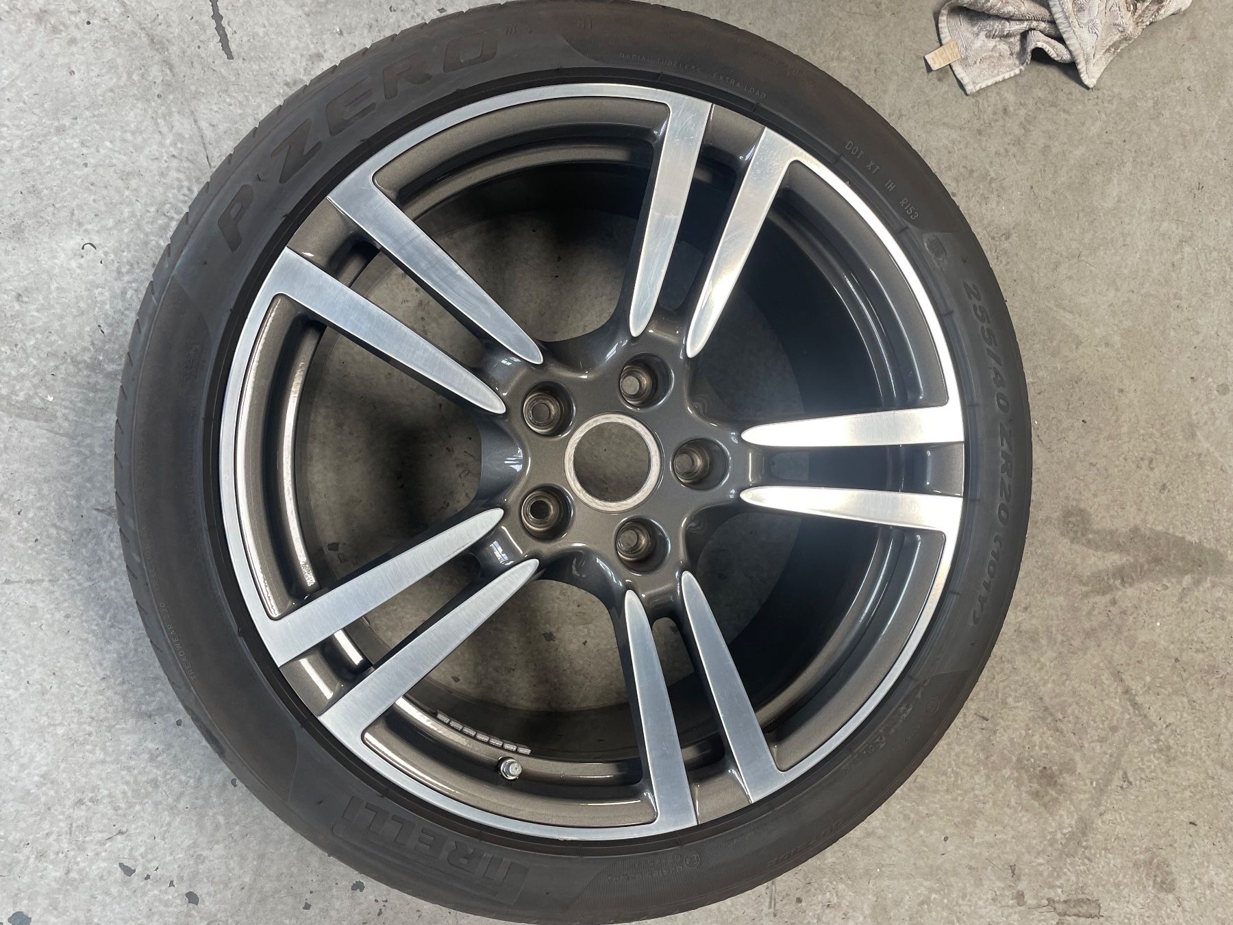 Porsche Pneumatici & Ruote complete: Porsche Panamera 2011 Komplettrad – Usato da Lyss venduto da spa_fc2c