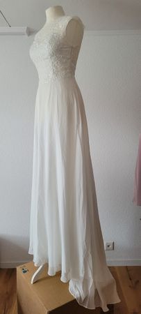 traumhaft schönes Brautkleid mit Schleppe 