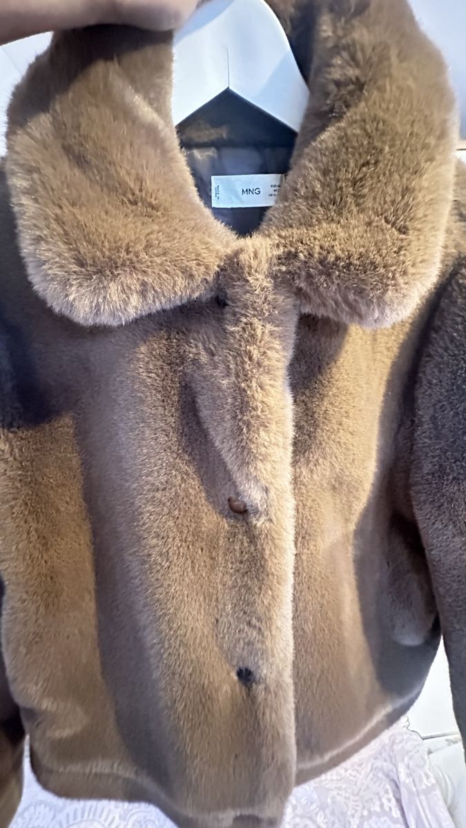 Mango Giacche: Warme Winterjacke / Felljacke von Mango, Grösse M – Usato da Allenwinden venduto da Tba_20 1