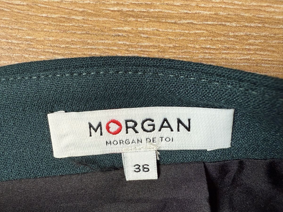 Morgan Gonne: Mini-jupe comme neuve vert bouteille Morgan, t.36/S – Usato da Tavannes venduto da Thriftshop 6