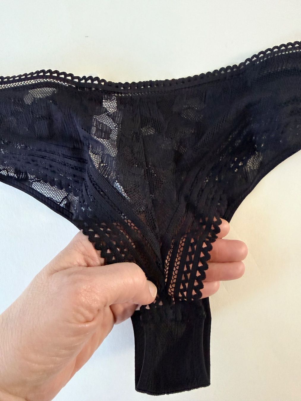 Passionata Altra biancheria intima: String, PASSIONATA, Gr. 38, Schwarz mit Blumenmuster, 3 Stck – Nuovo e nell'imballaggio originale da Rudolfstetten venduto da gst_g7xl 3