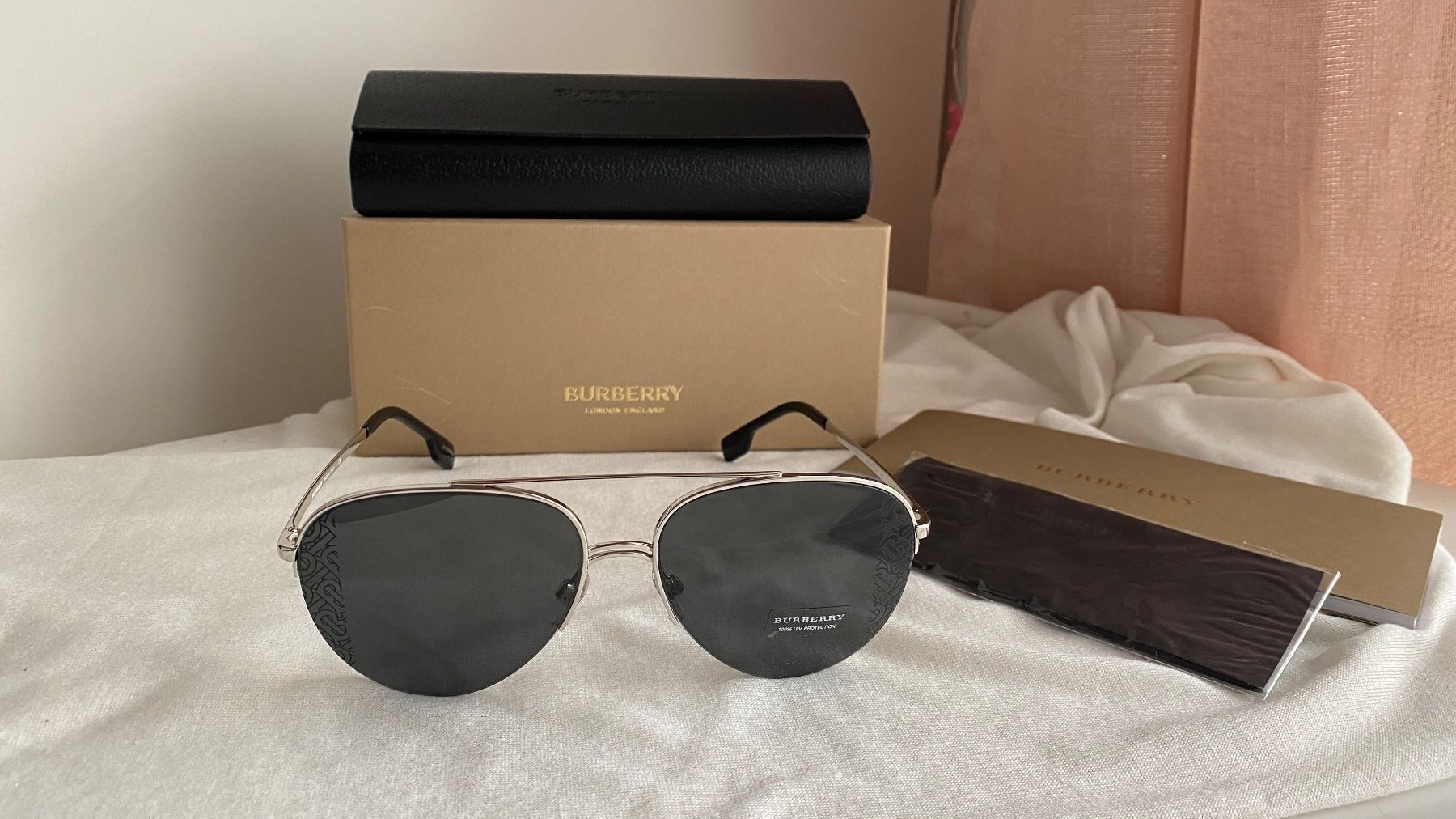 Burberry Occhiali & Lenti: Burberry Sonnenbrille – Nuovo e nell'imballaggio originale da Schaan venduto da MivrSh