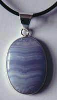 Neu: Chalcedon Schmuck Anhänger mit Kette