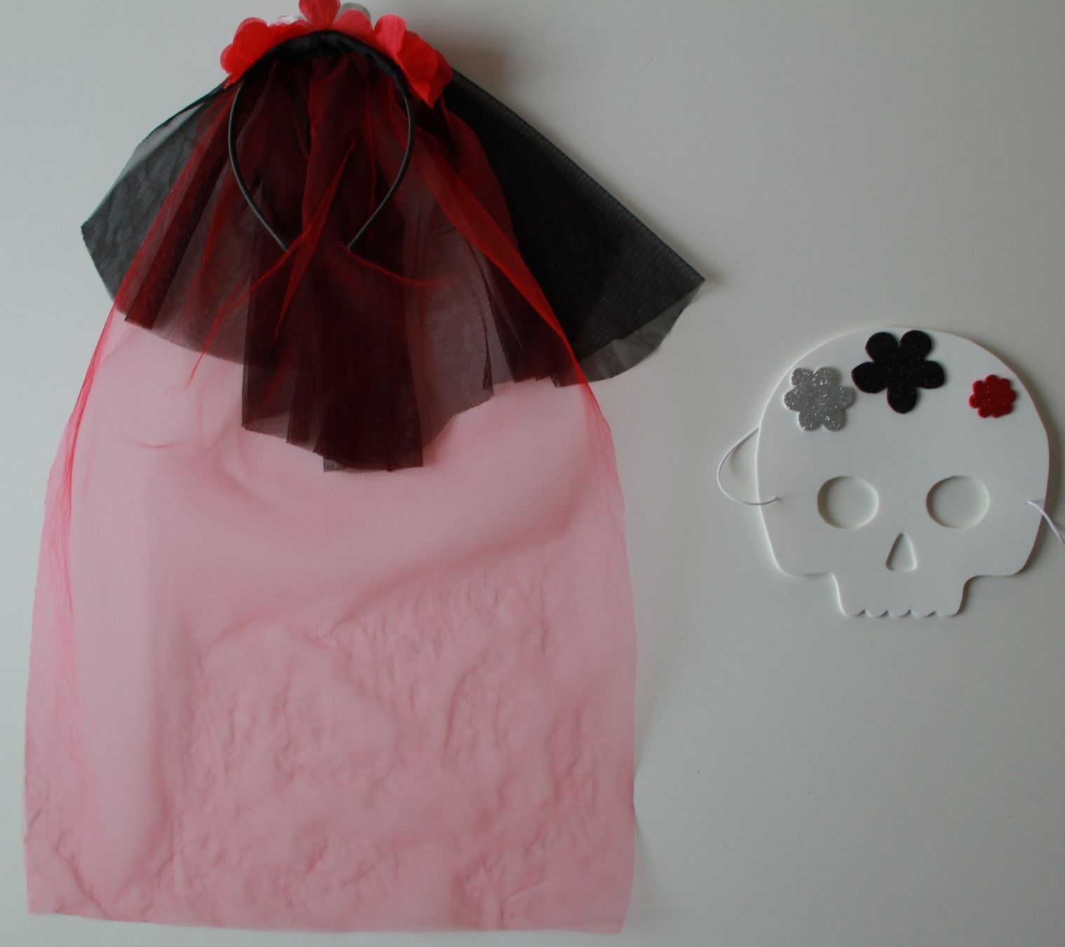 Kostüme: Costume squelette / Skelett t. 10 - 12 ans – Gebraucht aus Peseux von CoolShoping 6