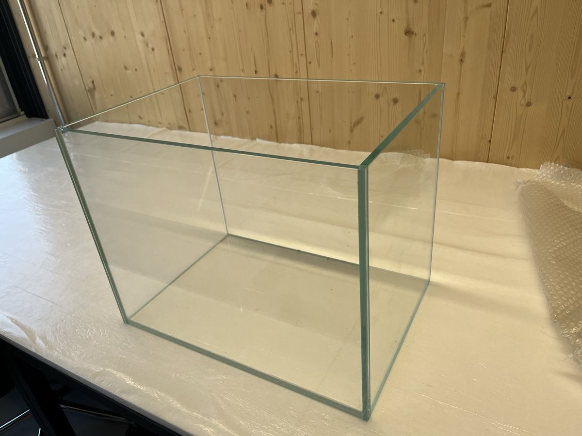 Acquari: Aquarium mit LED-Wand NEU – Nuovo e nell'imballaggio originale da Volketswil venduto da asc_yp5h 1