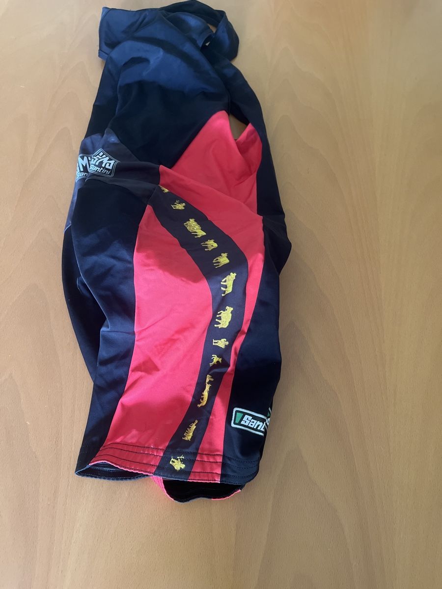Canottiere & Pantaloni: Velotress – Usato da Effretikon venduto da erbaeff 2