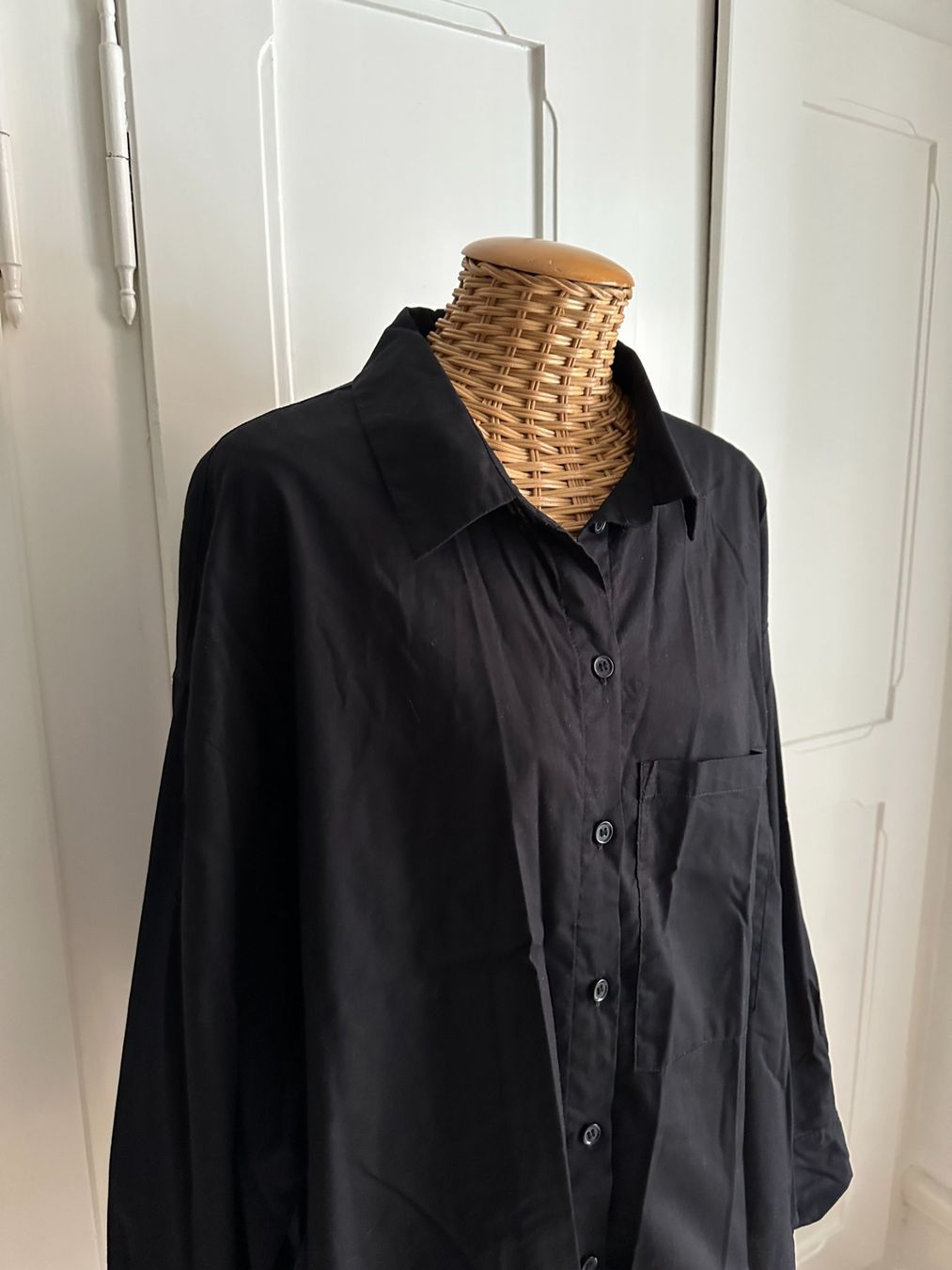 H&M Chemisiers: Bluse schwarz XL – D'occasion à Zürich par Diazaio 1