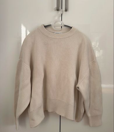 BEIGE OVERSIZED/CROPPED KNIT SWEATER