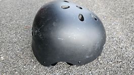 Skihelm Gr. 55-58 schwarz gebraucht