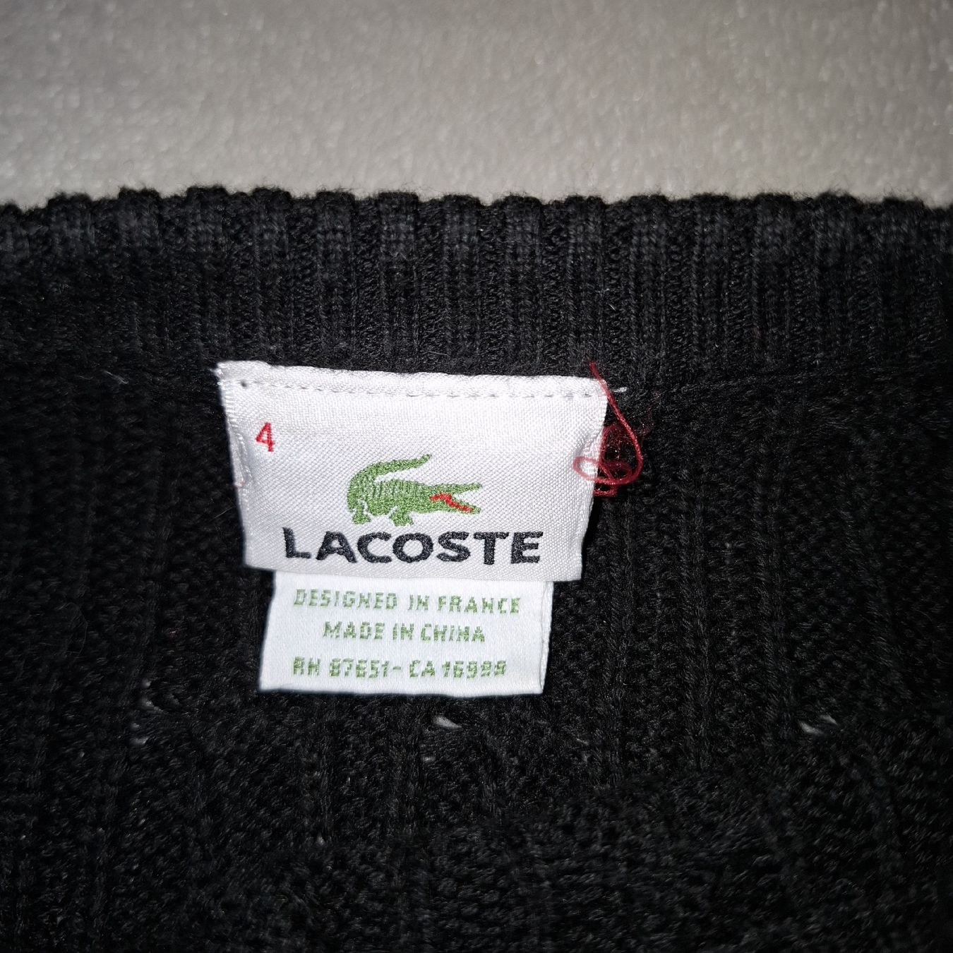 Lacoste Pullover & Sweatshirts: Lacoste Devanlay Pull torsadé noir - Taille 4 (M) – Gebraucht aus Le Locle von QualiteExpress 2