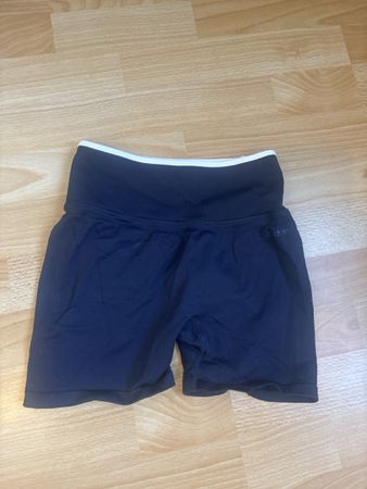 Sport Shorts Studio71 dunkelblau Grösse XS neuwertig