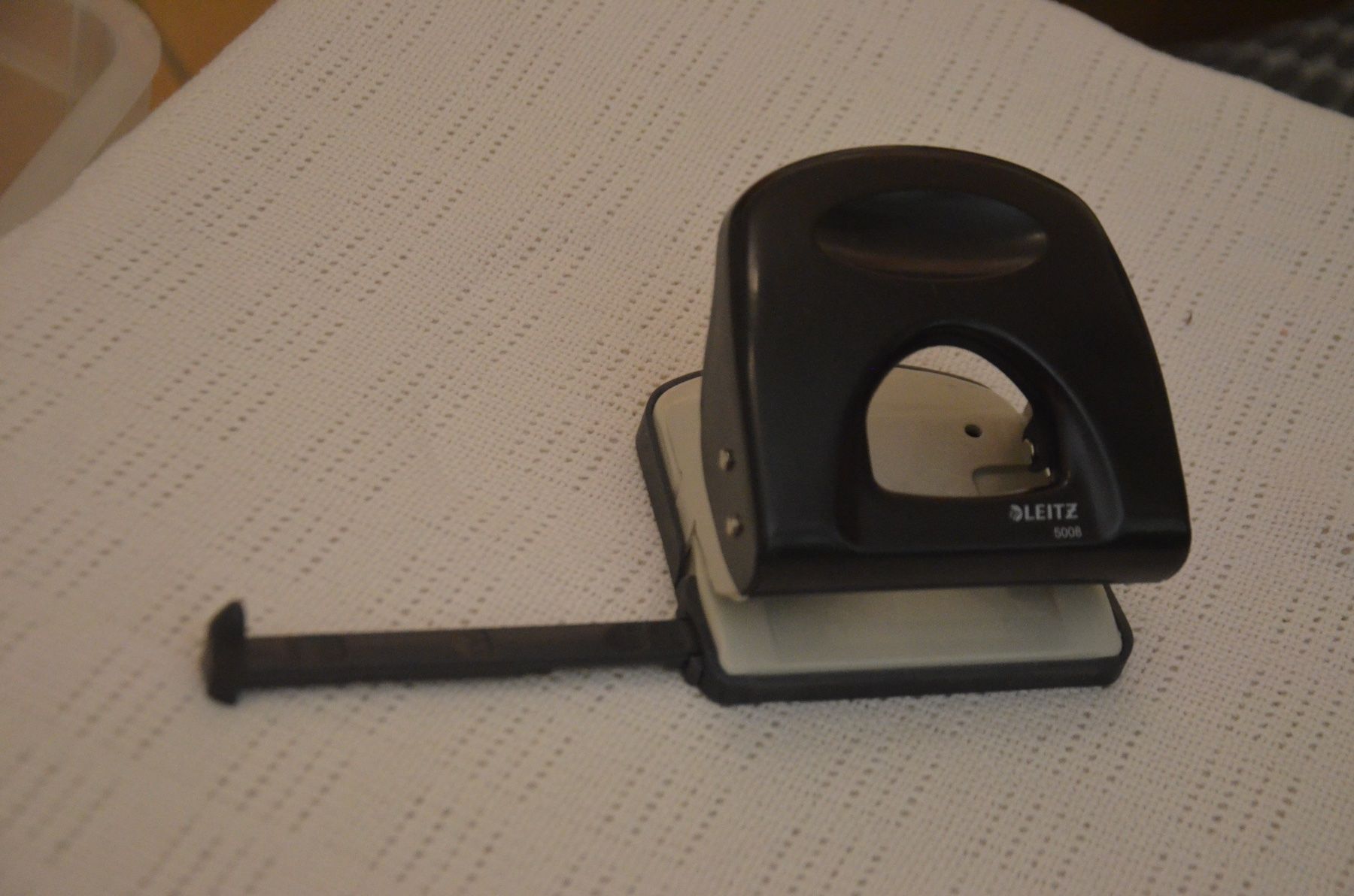 Raccoglitori: BURO LEITZ LOCHER – Usato da Chiasso venduto da Dolly015