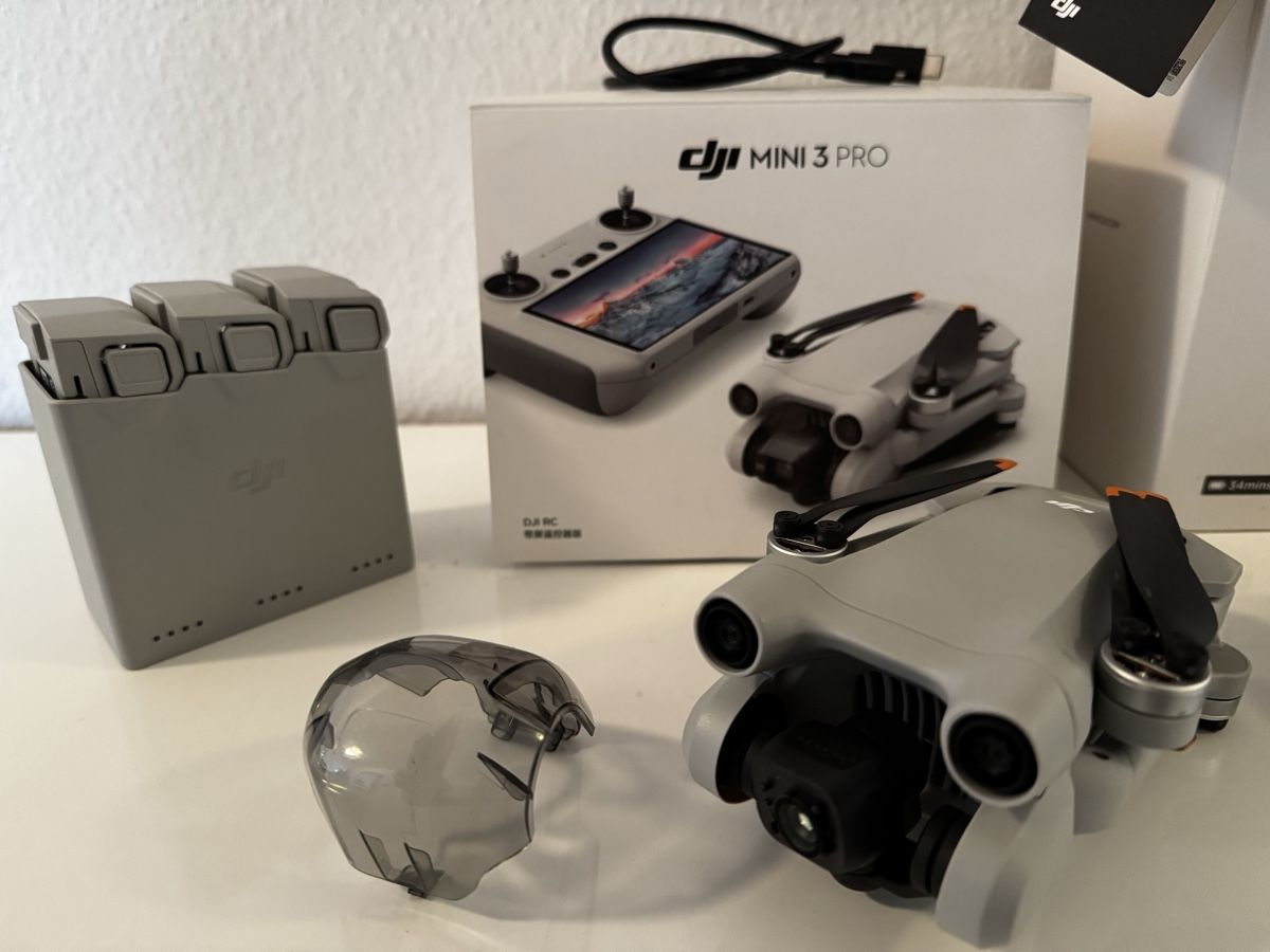 DJI Modellismo RC: DJI Mini 3 Pro mit RC Controller & Fly More Kit – Usato da Hünenberg venduto da Plauderi1 1