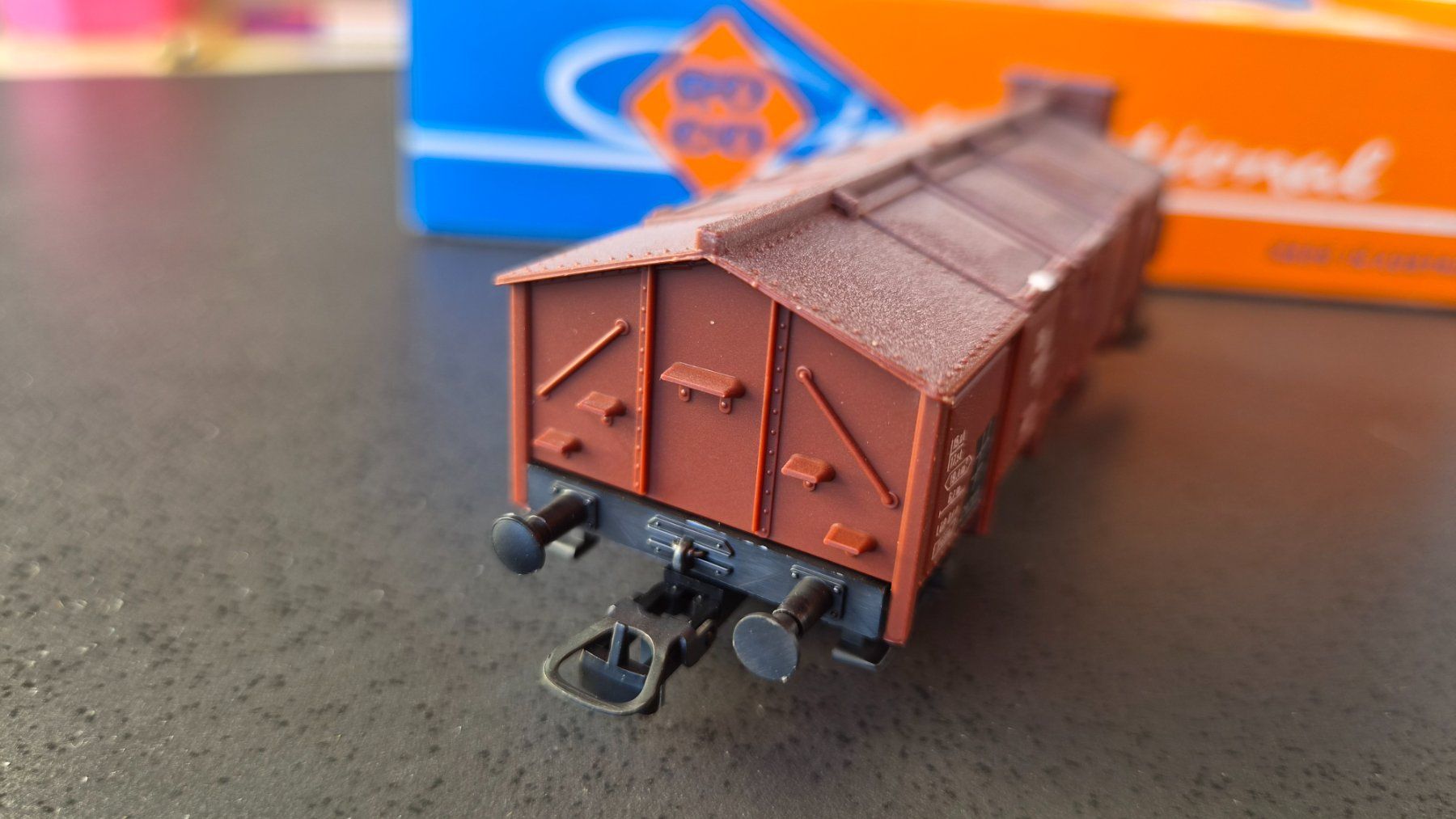 Roco Modellini di ferrovie: Roco 4389A Klappdeckelwagen H0 DC OVP – Nuovo e nell'imballaggio originale da Huttwil venduto da Tgv03 2
