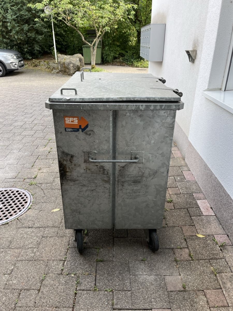Altro per Ufficio & Commercio: Large Metal Bin With Wheels – Usato da Rorschacherberg venduto da j.swiss 2