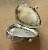 Pendentif en nacre (réticule)
