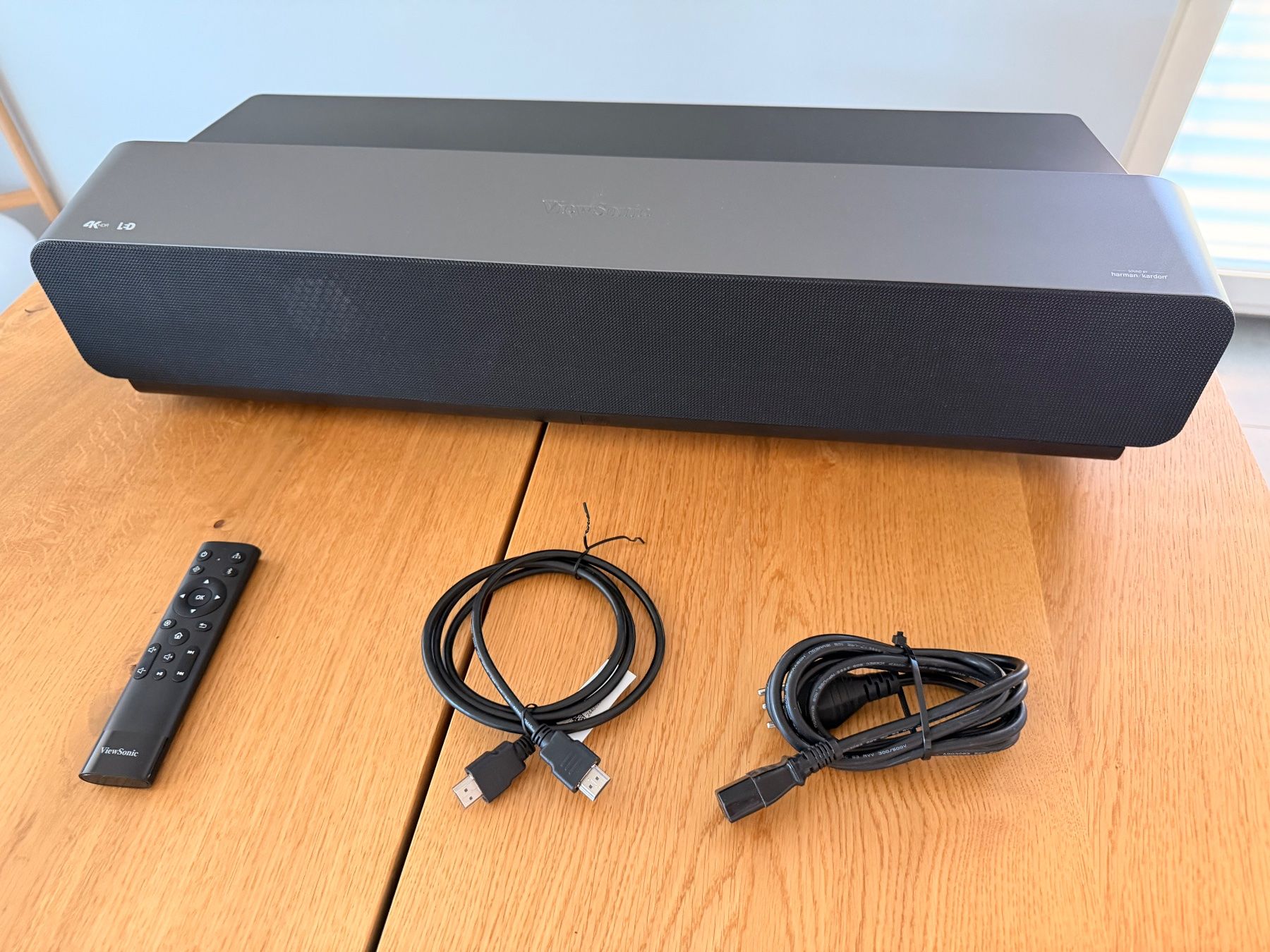 Viewsonic Vidéoprojecteurs: ViewSonic X1000-4K UST Beamer – D'occasion à Berneck par Siebasiach87