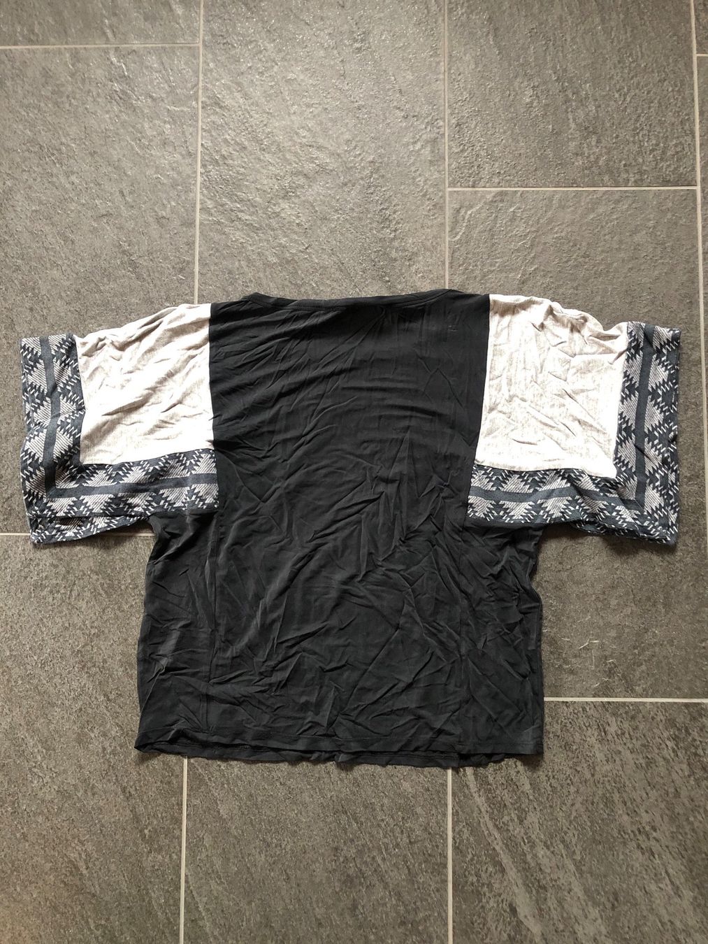 Zara T-Shirts: Tshirt – Gebraucht aus Schaffhausen von lua_9yfq 1